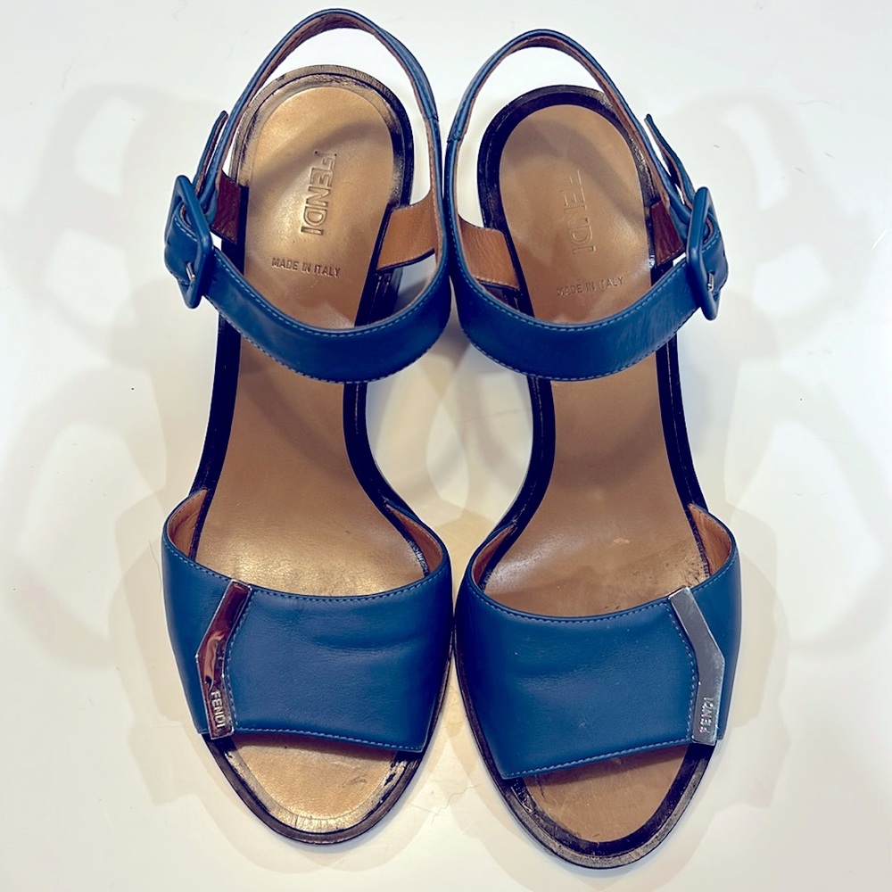 Fendi sandals size 38